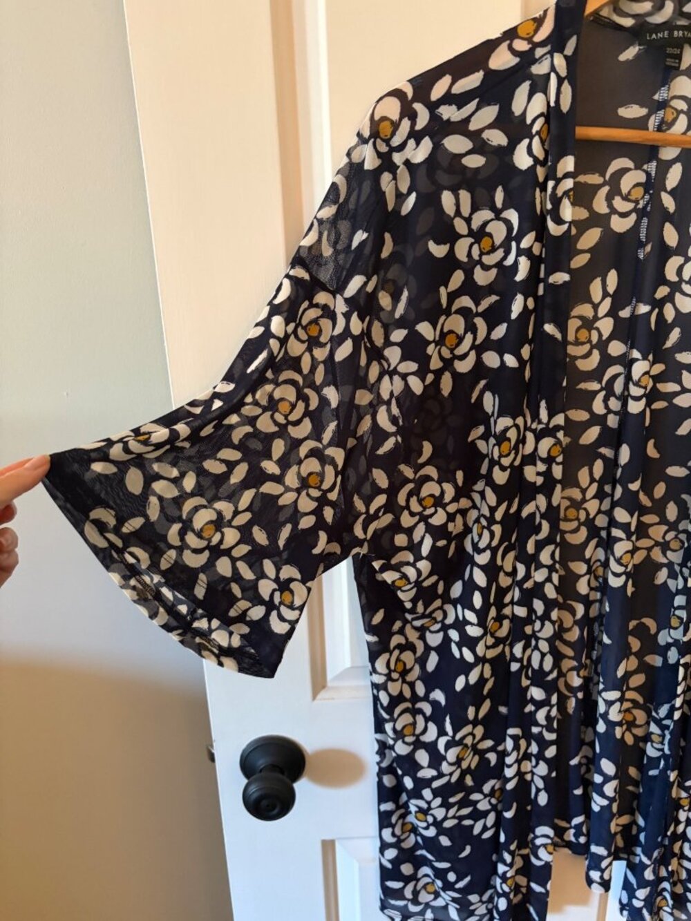 Lane Bryant Sheer Open Front Floral Print Kimona Size 22/24